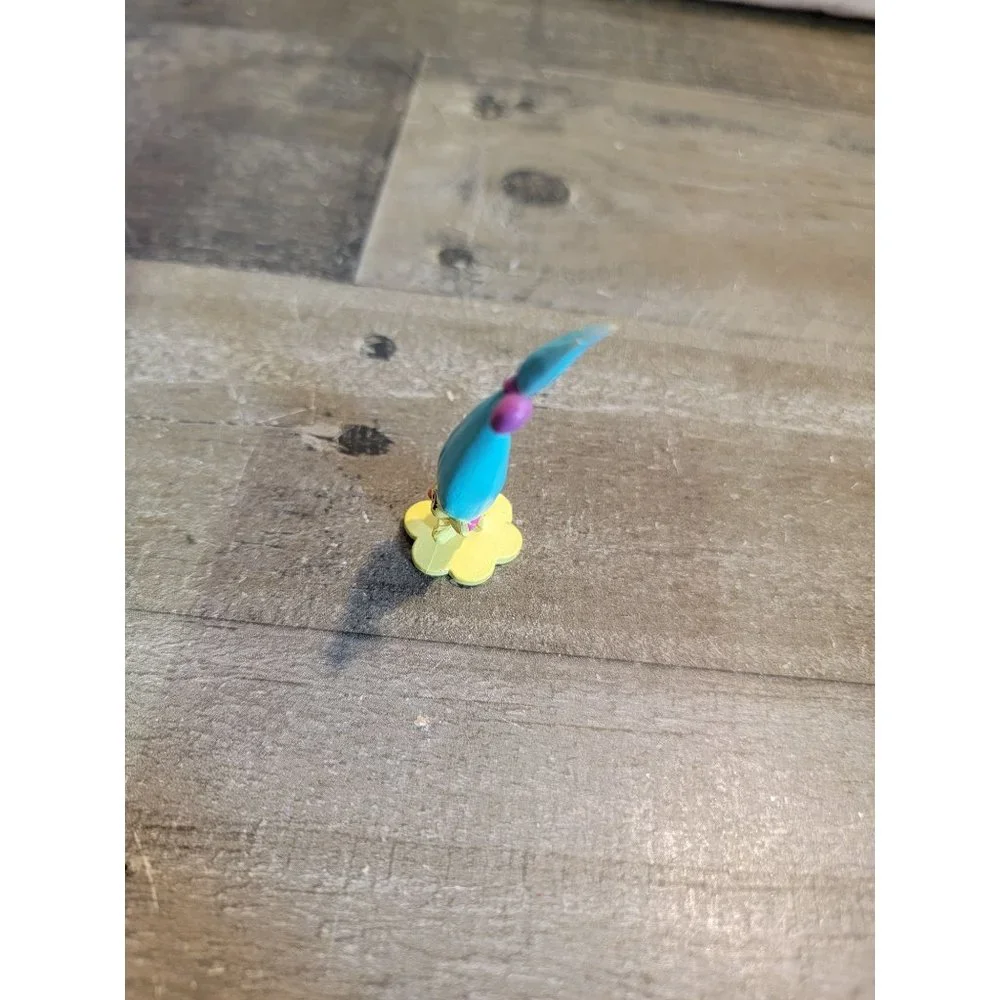 Trolls‎ smidge blue hair yellow toy figure